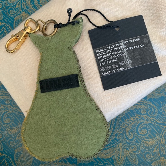 🍐Anna Sui Pear Bag Charm/Keychain🍐 - Picture 2 of 2